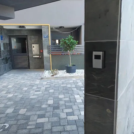 דירה Paola With Free Private Parking Place *
