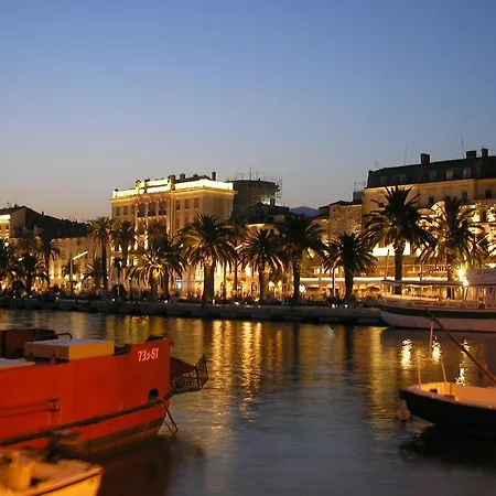 Apartman Paola With Free Private Parking Place Split