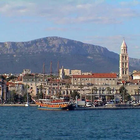 Paola With Free Private Parking Place Appartement *