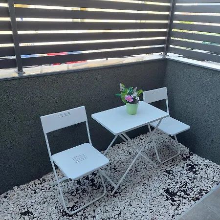 Paola With Free Private Parking Place Split