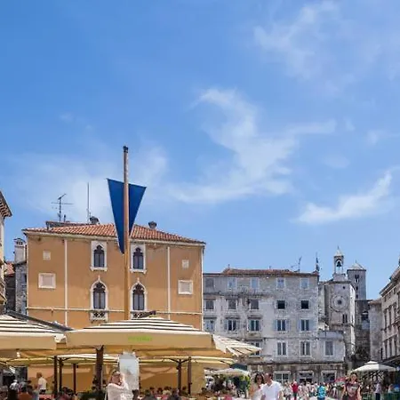 Paola With Free Private Parking Place Appartement