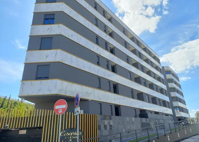 Paola With Free Private Parking Place *