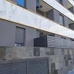 公寓 Paola With Free Private Parking Place